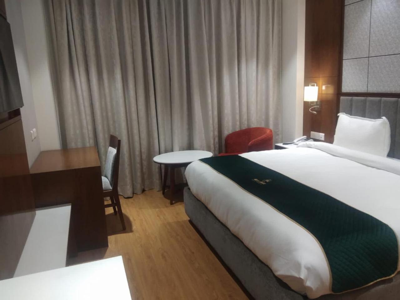Hotel Rama Continental Allāhābād Junction Dış mekan fotoğraf