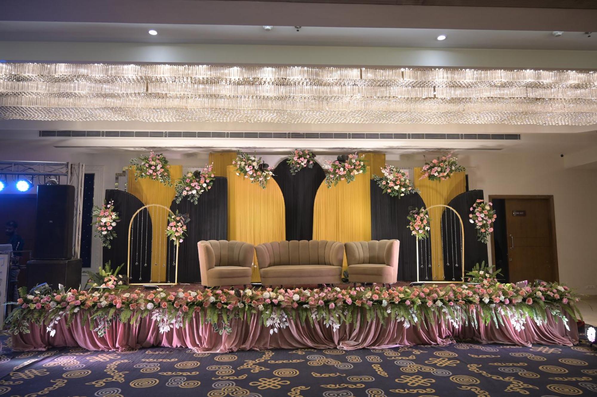 Hotel Rama Continental Allāhābād Junction Dış mekan fotoğraf